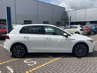Second-hand VW Golf VIII 130 CP (95 kW) 2023
