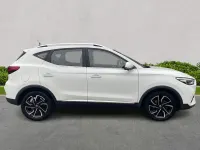 Usado MG ZS Exclusive 106 CV (77 kW) 2022 Blanco SUV