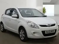 Used Hyundai i20 Comfort 2012 White Hatchback