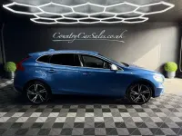Usado Volvo V40 R-Design Pro 120 HP (88 kW) 2016 Azul Citadino