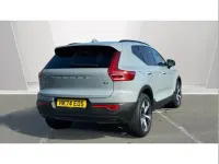 Usado Volvo XC40 Plus 197 CV (144 kW) 2024 Gris SUV