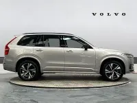 Begagnad Volvo XC90 Plus 2023 Silver SUV
