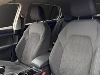 Used VW Golf VIII Edition 131 HP (96 kW) 2023 White Hatchback