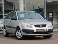Begagnad Kia Rio 97 HK (71 kW) 2006 Silver Halvkombi