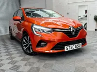 Used Renault Clio V Iconic 2020 Orange Hatchback