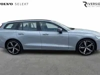 Begagnad Volvo V60 Plus 2025 Grå Kombi