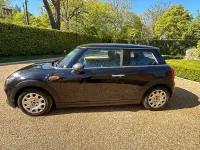 Begagnad Mini ONE Hatch 2017 Svart Halvkombi