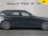 Begagnad BMW 330e M Sport 2021 Svart Kombi