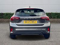 Begagnad Ford Focus Titanium 2025 Grå Halvkombi