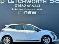 Used Renault Clio Evolution 90 HP (66 kW) 2024 White Hatchback