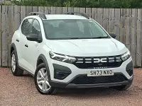 Used Dacia Sandero Essentiel 91 HP (66 kW) 2023 White Hatchback