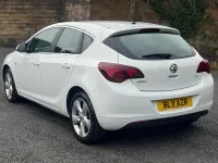 Used Vauxhall Astra SRi 2011 White Hatchback