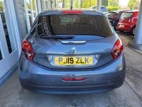 Second-hand Peugeot 208 Signature Sky 2019 Gri Hatchback