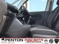 Used Citroën C3 Picasso Platinum 99 HP (72 kW) 2017 White MPV
