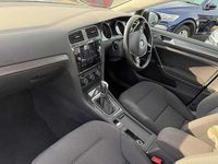 Used VW Golf VII SE 123 HP (90 kW) 2017 Grey Hatchback