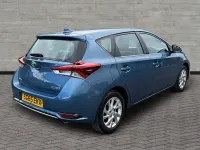 Used Toyota Auris Business Edition 116 HP (85 kW) 2015 Blue Hatchback