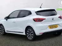 Used Renault Clio Iconic 72 HP (52 kW) 2020 White Hatchback