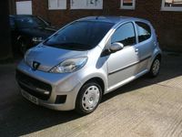 Begagnad Peugeot 107 68 HK (50 kW) 2009 Silver Halvkombi