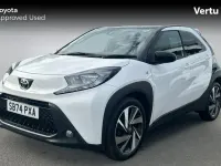 Used Toyota Aygo X 72 HP (52 kW) 2024 Pure white bitone (solid paint) SUV