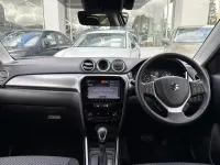 Usado Suzuki Vitara 116 HP (85 kW) 2025 Prateado SUV