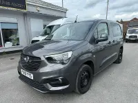 Usado Vauxhall Combo Sportive 100 CV (73 kW) 2019 Gris Monovolumen