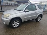 Usado Toyota RAV4 147 HP (108 kW) 2005 Prateado SUV