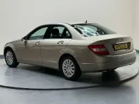 Używany Mercedes C220 Elegance 2010 Beżowy Sedan/Limuzyna