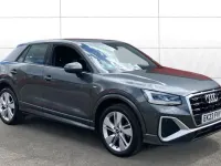Usado Audi Q2 S-Line 150 HP (110 kW) 2023 Cinzento SUV