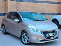 Second-hand Peugeot 208 Allure 2014 Roz Hatchback