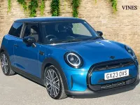 Używany Mini Cooper Exclusive 134 KM (98 kW) 2023 Niebieski Hatchback