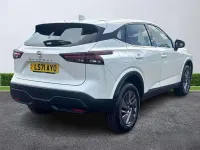 Used Nissan Qashqai Acenta Premium 2021 White SUV