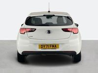 Used Vauxhall Astra Business Edition 110 HP (80 kW) 2021 White Hatchback
