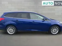 Used Ford Focus Zetec 123 HP (90 kW) 2017 Blue Estate