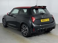 Używany Mini Cooper Hatch 154 KM (113 kW) 2024 Czarny Hatchback
