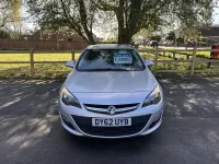 Second-hand Vauxhall Astra 2012 Argintiu Hatchback