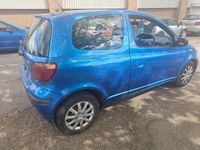 Second-hand Toyota Yaris T3 2003 Albastru Hatchback