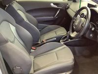 Usado Audi A1 Sport 116 HP (85 kW) 2018 Cinzento Citadino