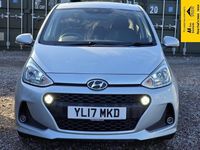 Used Hyundai i10 Premium SE 87 HP (63 kW) 2017 Silver Hatchback