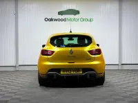 Begagnad Renault Clio IV 200 HK (147 kW) 2013 Gul Halvkombi