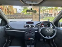 Usado Renault Clio II Expression 111 HP (81 kW) 2010 Prateado Citadino