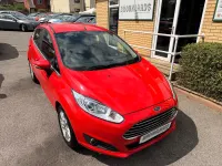 Used Ford Fiesta Zetec 82 HP (60 kW) 2015 Red Hatchback