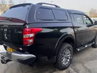 Usado Mitsubishi L200 Warrior 178 HP (130 kW) 2016 Preto Pickup