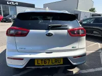 Used Kia Niro 2017 White SUV