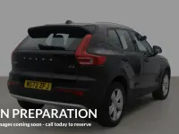 Begagnad Volvo XC40 Core 163 HK (119 kW) 2022 Svart SUV