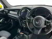 Usado Mini Cooper SE Hatch 135 kW (184 CV) 2023 Negro Utilitario