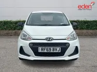 Used Hyundai i10 67 HP (49 kW) 2020 White Hatchback