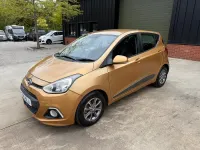 Used Hyundai i10 Premium 87 HP (63 kW) 2015 Orange Hatchback