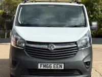 Second-hand Vauxhall Vivaro S 2017 Alb