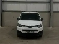 Used Toyota Proace Active 100 HP (73 kW) 2023 White MPV