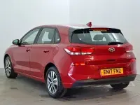 Used Hyundai i30 SE 110 HP (80 kW) 2017 Red Hatchback